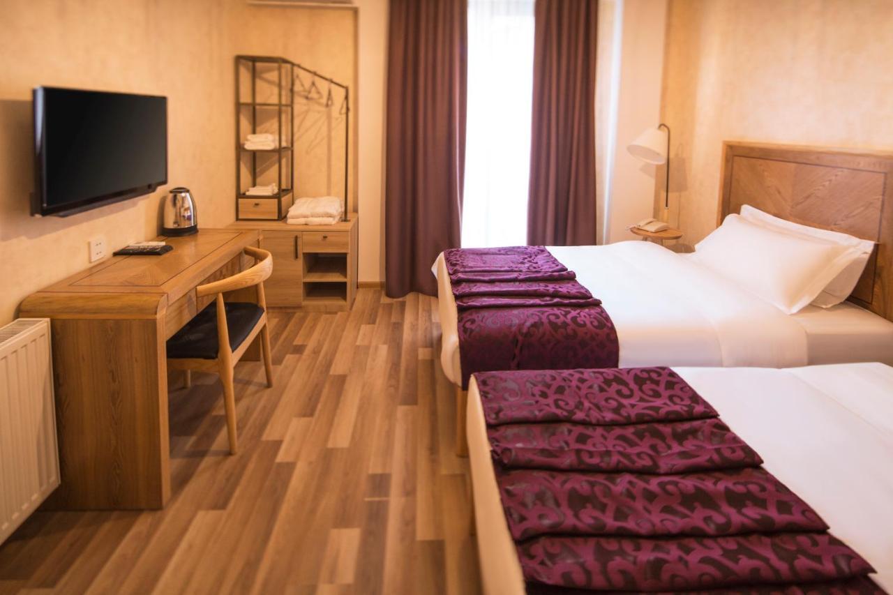 Ornament Boutique Hotel Тбилиси Екстериор снимка