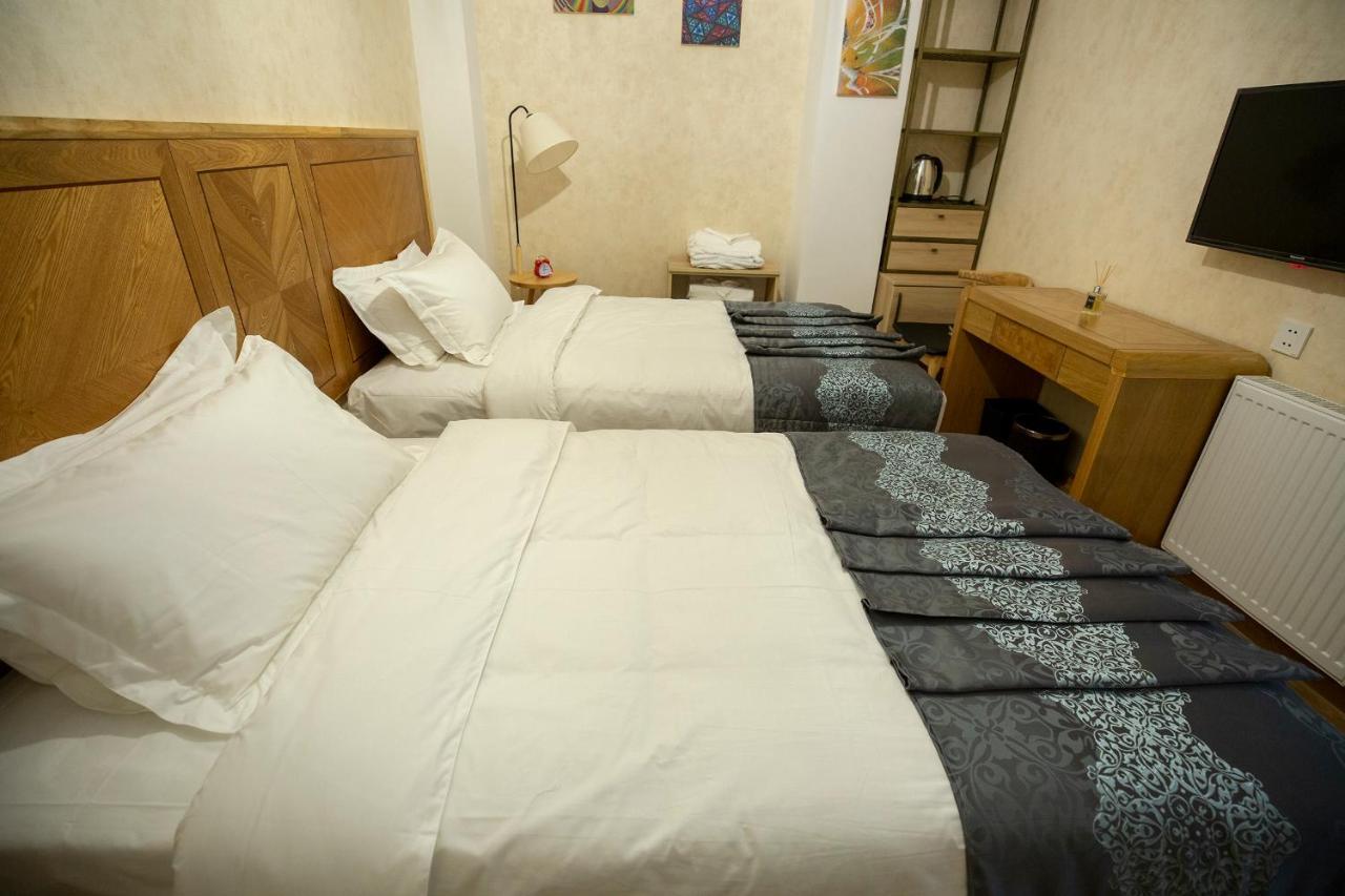 Ornament Boutique Hotel Тбилиси Екстериор снимка